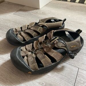 Keen Newport Hiking Water Fisherman Sandals Size 8 Women’s